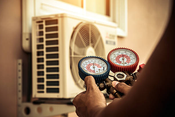 Professional Hvac technician working in Hunter, TN
